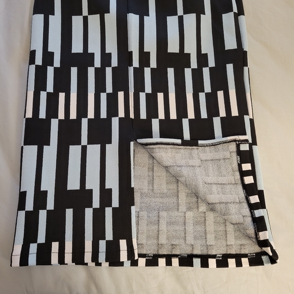 Light blue and black asymmetric design pencil skirt size 6 - Picture 4 of 5